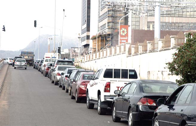 NNPC supplies 1.523bn litres of fuel in three weeks, Abuja queues persist