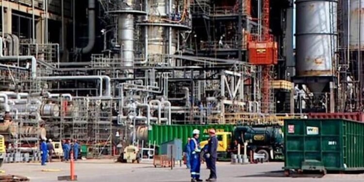 Nigeria’s Petrol Consumption Drops to 50 Million Litres Daily