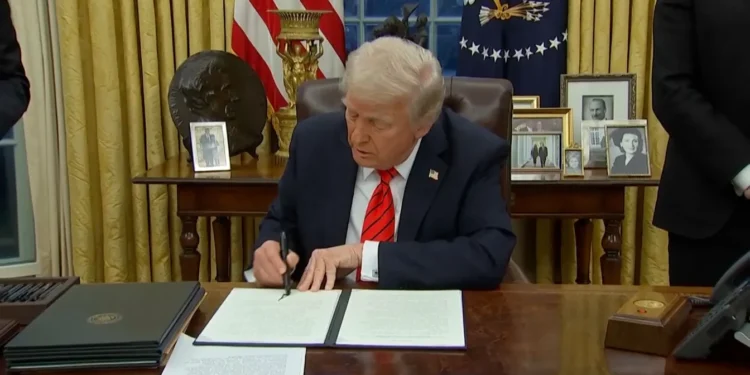 Trump signs executive order ending use of taxpayer money to ‘incentivize’ illegal immigration