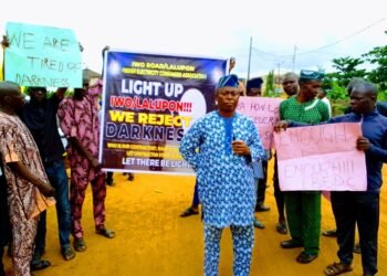 Okpanam Community Protest Power Outage, Extortion by BEDC, Insecurity
